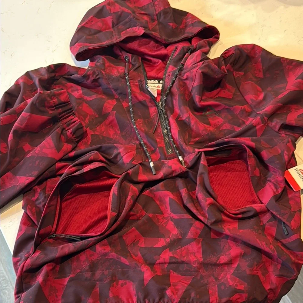 Reebok Men’s Red and Black Patterned Windbreaker - Picture 3 of 3